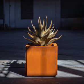 Butler Planter