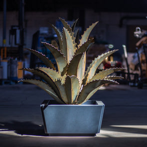 Reyes Planter